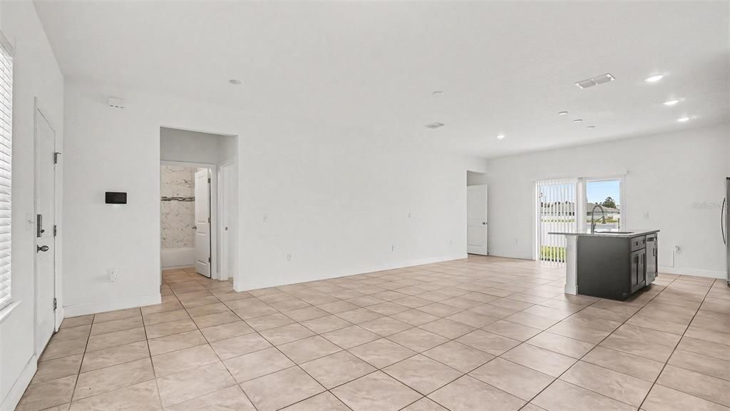For Sale: $278,900 (4 beds, 2 baths, 1578 Square Feet)
