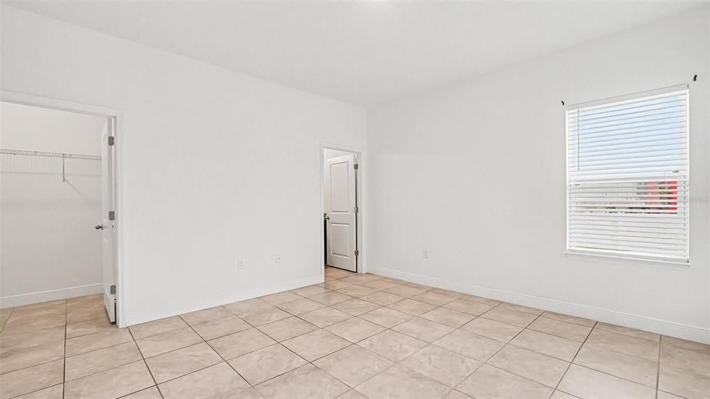 For Sale: $278,900 (4 beds, 2 baths, 1578 Square Feet)