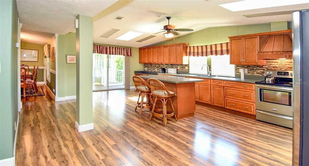 For Sale: $224,000 (3 beds, 2 baths, 1863 Square Feet)