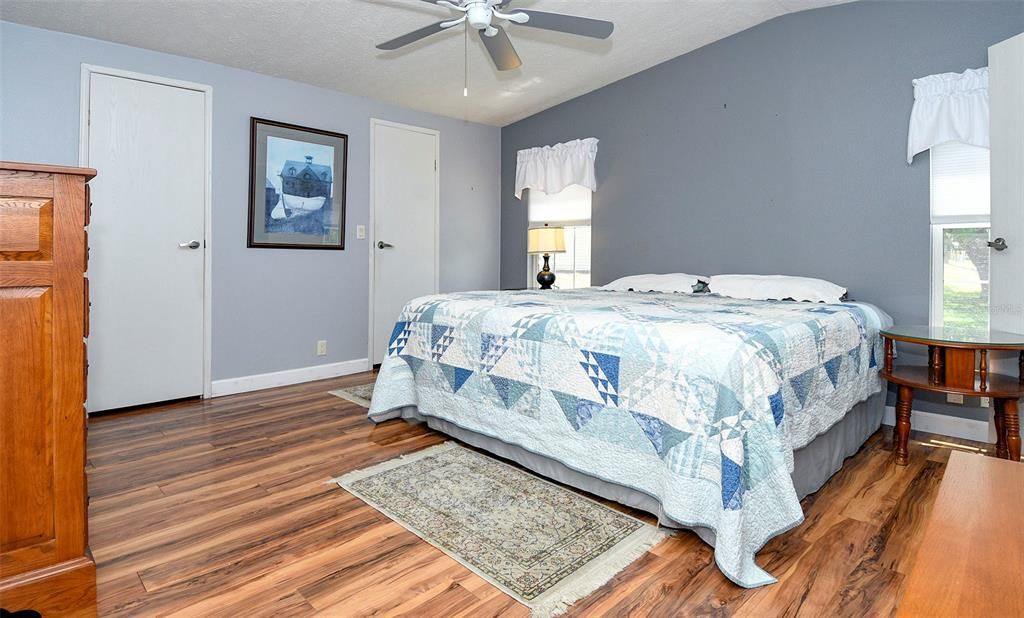 For Sale: $224,000 (3 beds, 2 baths, 1863 Square Feet)