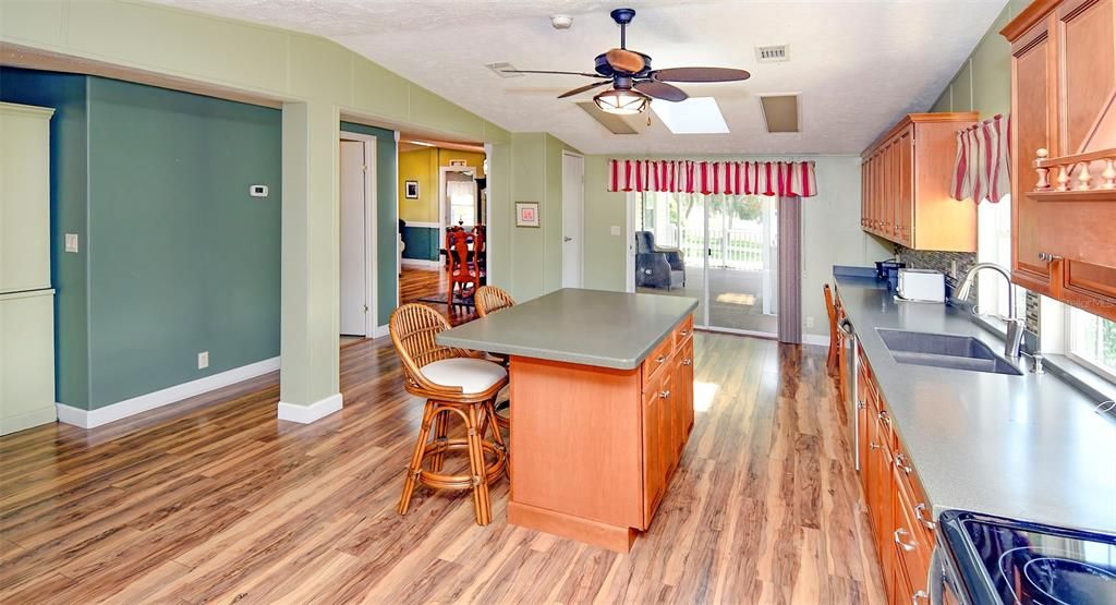 For Sale: $224,000 (3 beds, 2 baths, 1863 Square Feet)