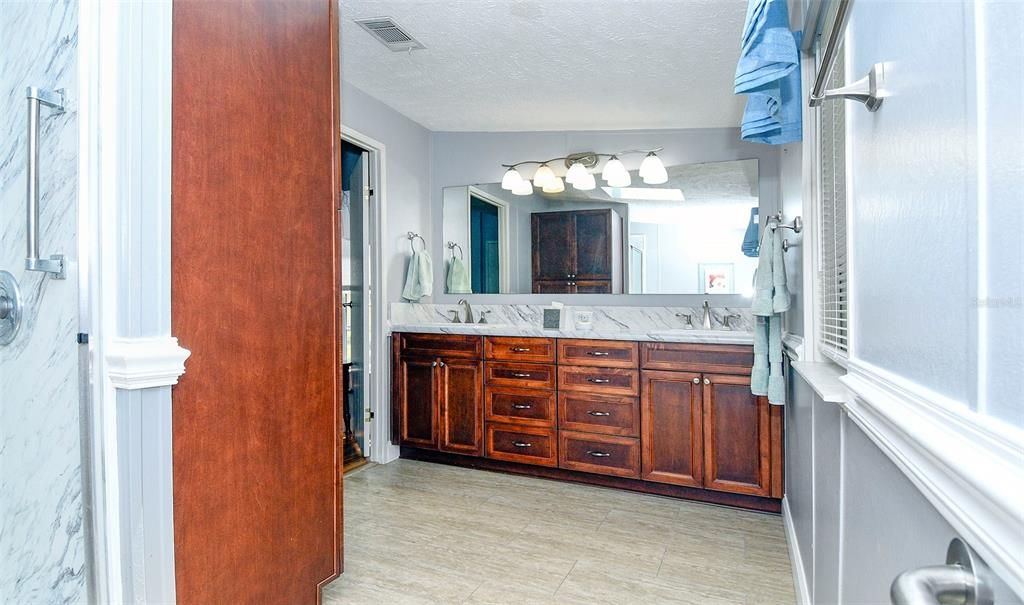 For Sale: $224,000 (3 beds, 2 baths, 1863 Square Feet)