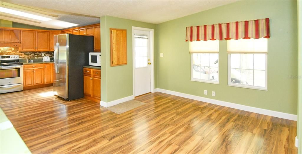 For Sale: $224,000 (3 beds, 2 baths, 1863 Square Feet)