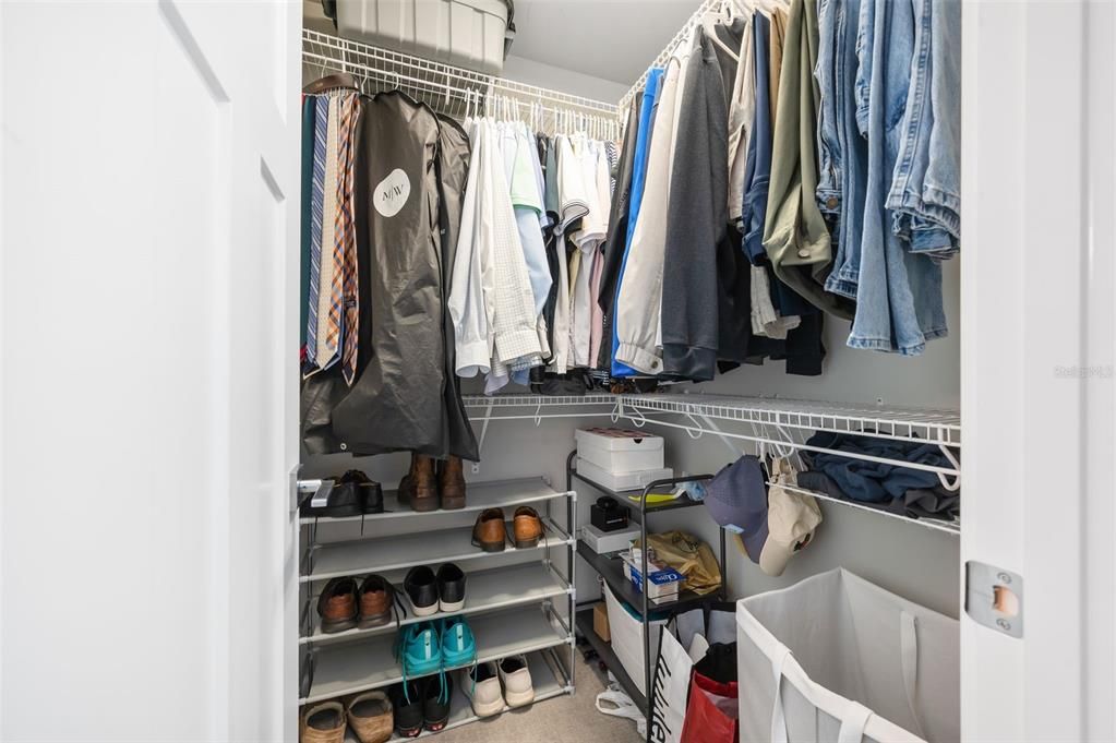 Activo con contrato: $699,900 (5 camas, 4 baños, 2144 Pies cuadrados)