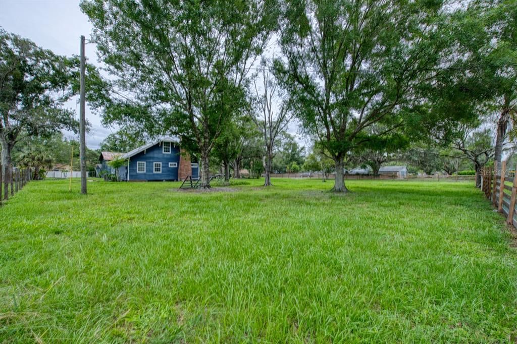 For Sale: $450,000 (3 beds, 3 baths, 1536 Square Feet)