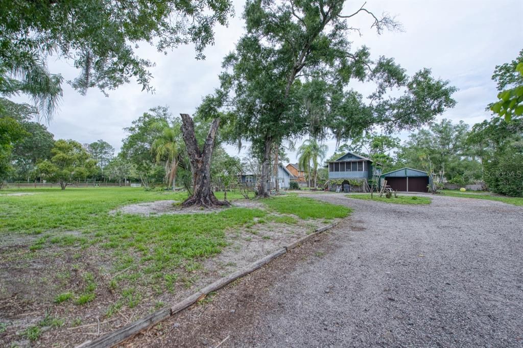For Sale: $450,000 (3 beds, 3 baths, 1536 Square Feet)