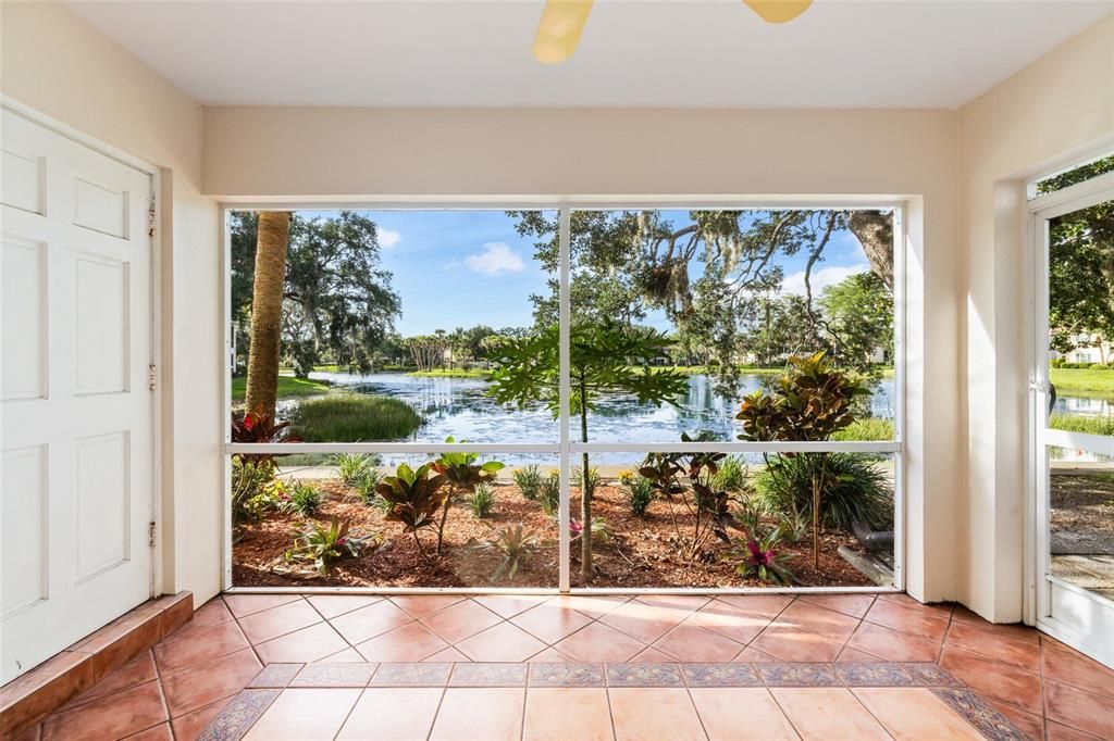 Active With Contract: $258,000 (2 beds, 2 baths, 1208 Square Feet)