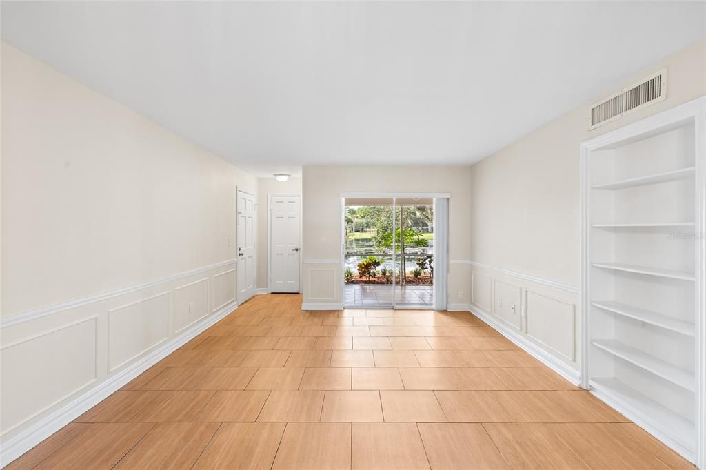 Active With Contract: $258,000 (2 beds, 2 baths, 1208 Square Feet)