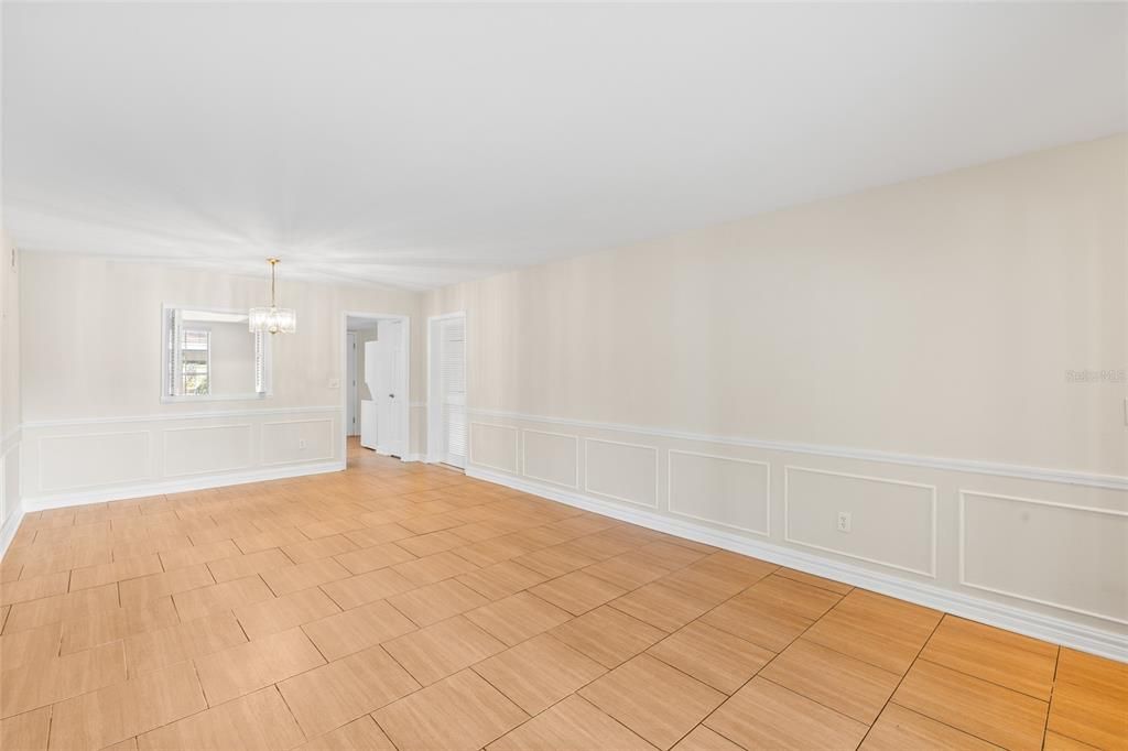 Active With Contract: $258,000 (2 beds, 2 baths, 1208 Square Feet)