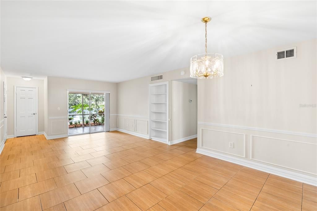 Active With Contract: $258,000 (2 beds, 2 baths, 1208 Square Feet)