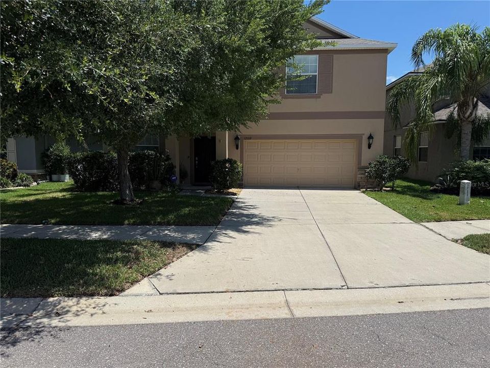 For Sale: $674,900 (6 beds, 3 baths, 4177 Square Feet)