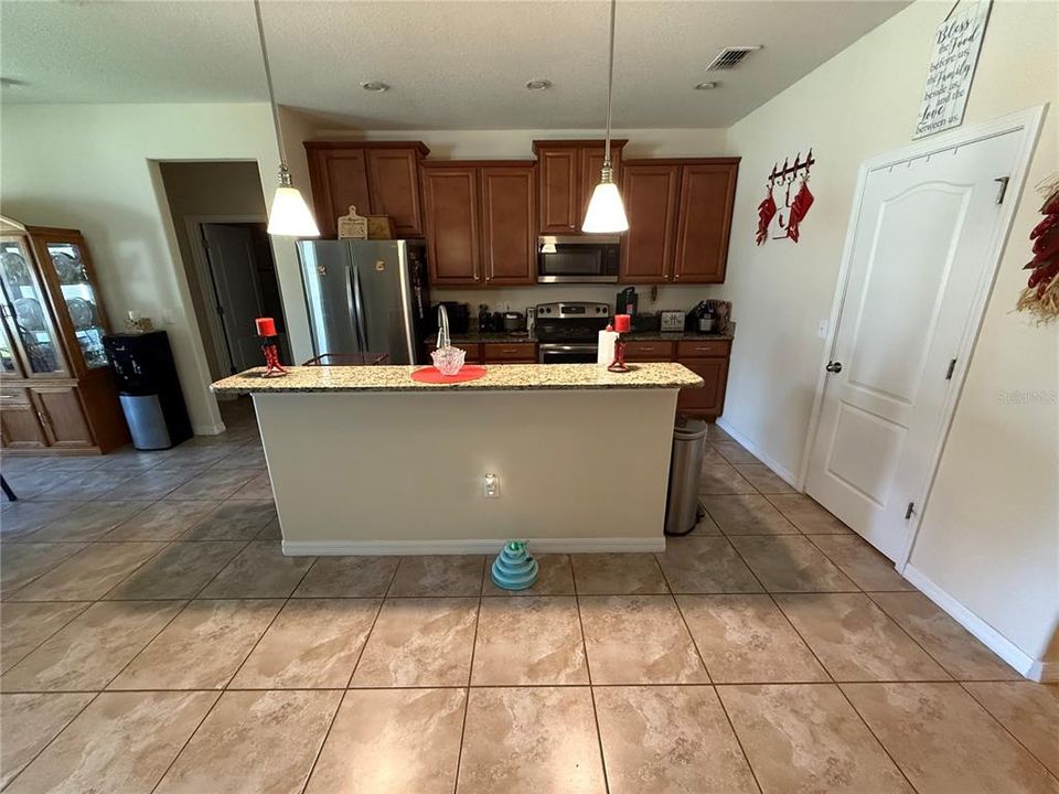 For Sale: $674,900 (6 beds, 3 baths, 4177 Square Feet)
