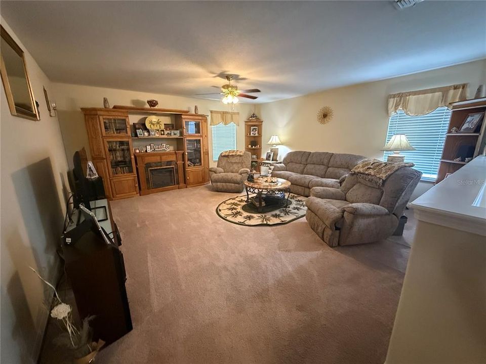 For Sale: $674,900 (6 beds, 3 baths, 4177 Square Feet)