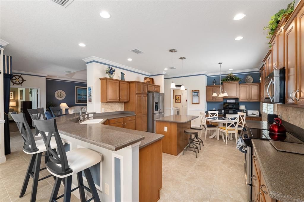 En Venta: $537,000 (3 camas, 2 baños, 2020 Pies cuadrados)