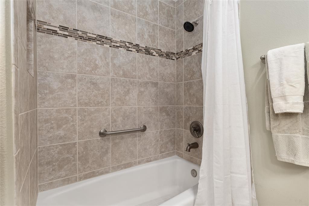 En Venta: $537,000 (3 camas, 2 baños, 2020 Pies cuadrados)