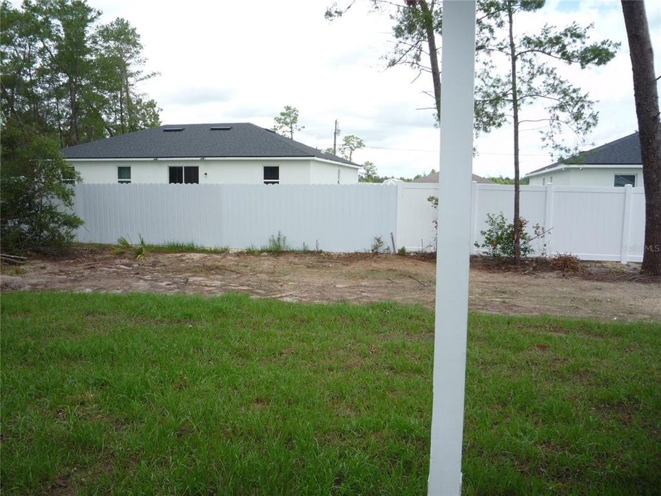 For Sale: $279,000 (3 beds, 2 baths, 1549 Square Feet)