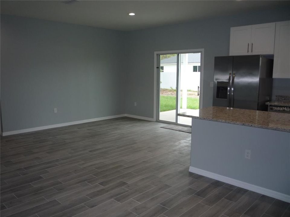 For Sale: $279,000 (3 beds, 2 baths, 1549 Square Feet)