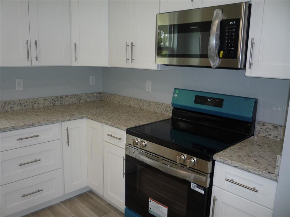 For Sale: $279,000 (3 beds, 2 baths, 1549 Square Feet)