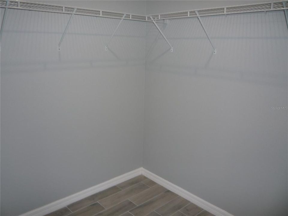 For Sale: $279,000 (3 beds, 2 baths, 1549 Square Feet)