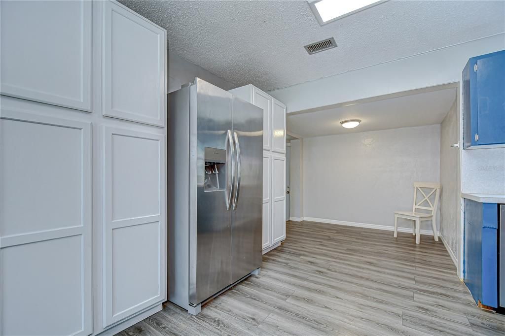 For Sale: $419,900 (3 beds, 2 baths, 1090 Square Feet)
