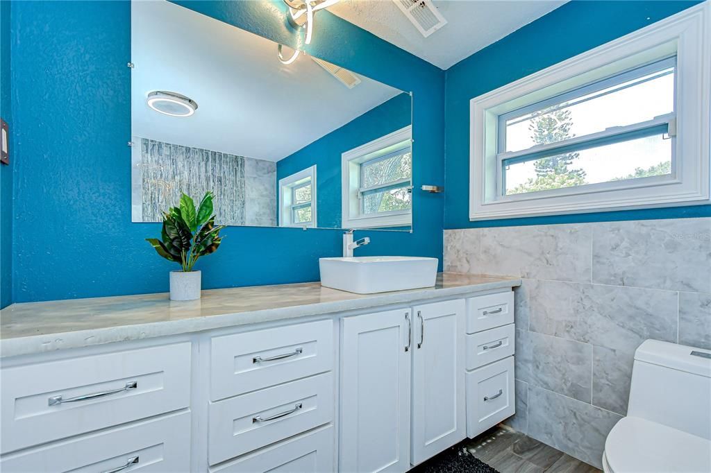 For Sale: $419,900 (3 beds, 2 baths, 1090 Square Feet)