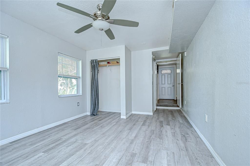 For Sale: $419,900 (3 beds, 2 baths, 1090 Square Feet)