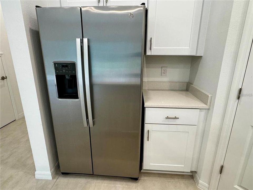 For Rent: $1,900 (3 beds, 2 baths, 1373 Square Feet)