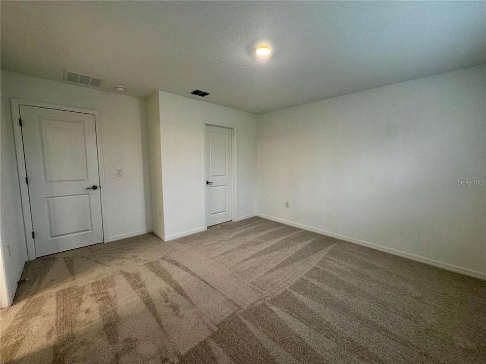 For Rent: $1,900 (3 beds, 2 baths, 1373 Square Feet)