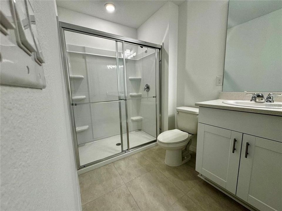 For Rent: $1,900 (3 beds, 2 baths, 1373 Square Feet)