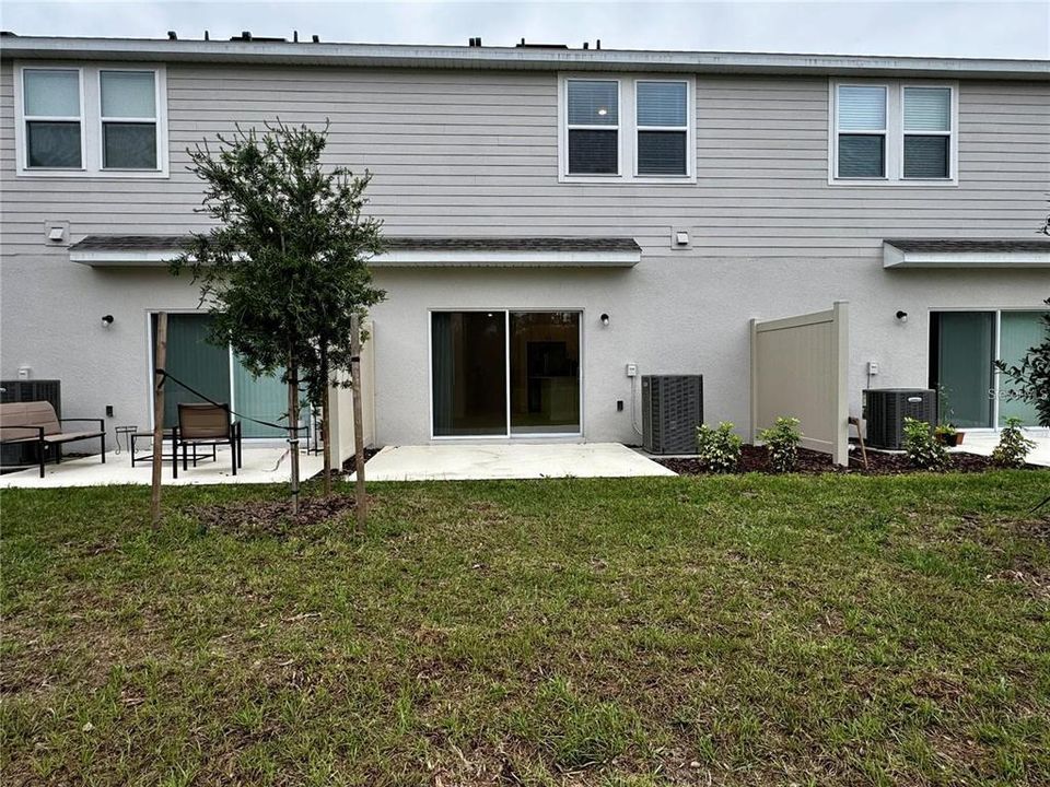 For Rent: $1,900 (3 beds, 2 baths, 1373 Square Feet)