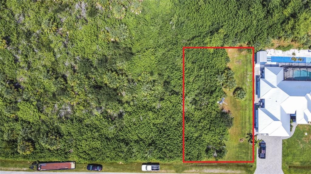 На продажу: $38,000 (0.23 acres)
