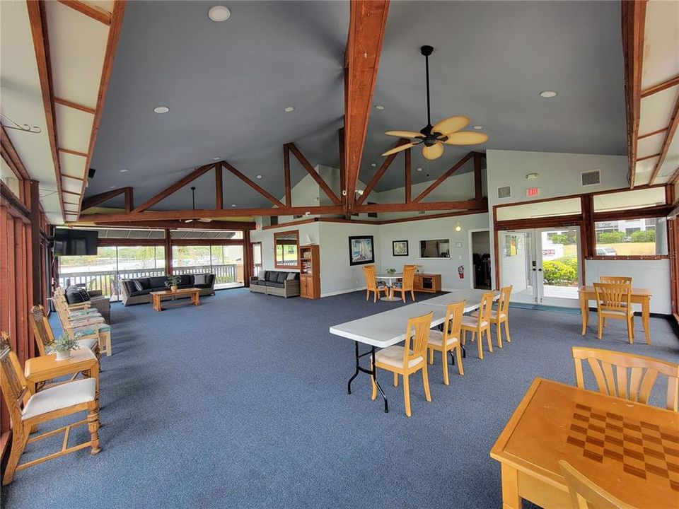 For Rent: $2,200 (3 beds, 2 baths, 1295 Square Feet)