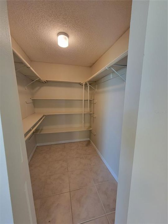 For Rent: $2,200 (3 beds, 2 baths, 1295 Square Feet)