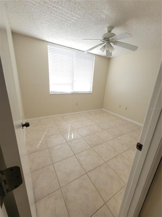 For Rent: $2,200 (3 beds, 2 baths, 1295 Square Feet)
