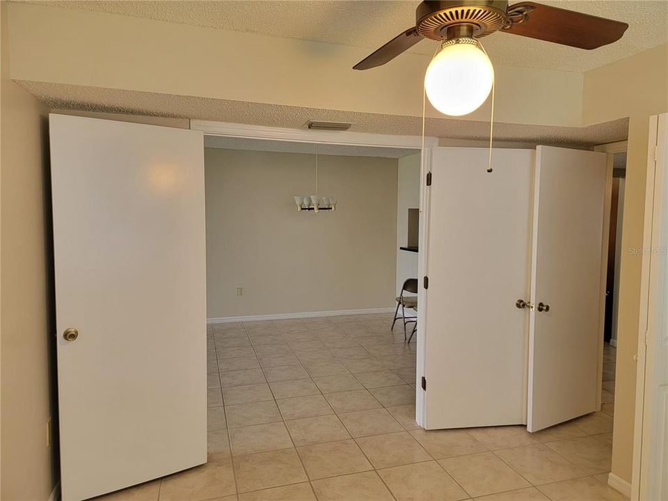 For Rent: $2,200 (3 beds, 2 baths, 1295 Square Feet)