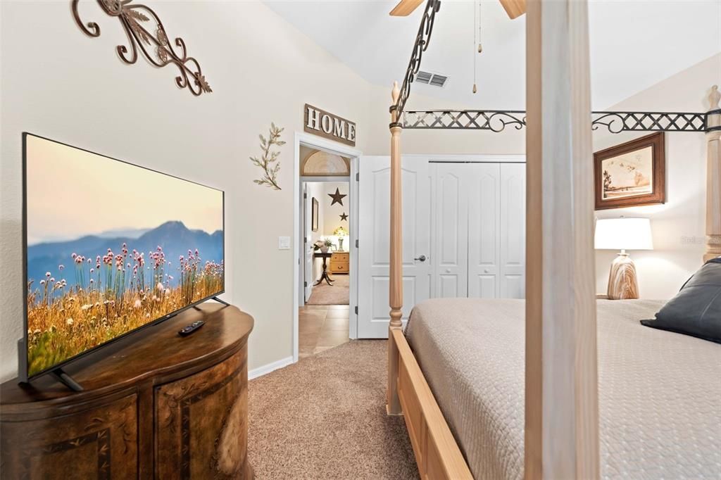 For Sale: $1,083,000 (3 beds, 2 baths, 1918 Square Feet)