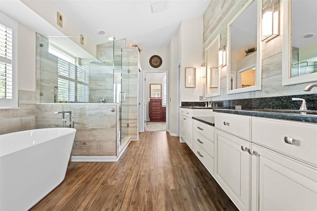 For Sale: $1,083,000 (3 beds, 2 baths, 1918 Square Feet)