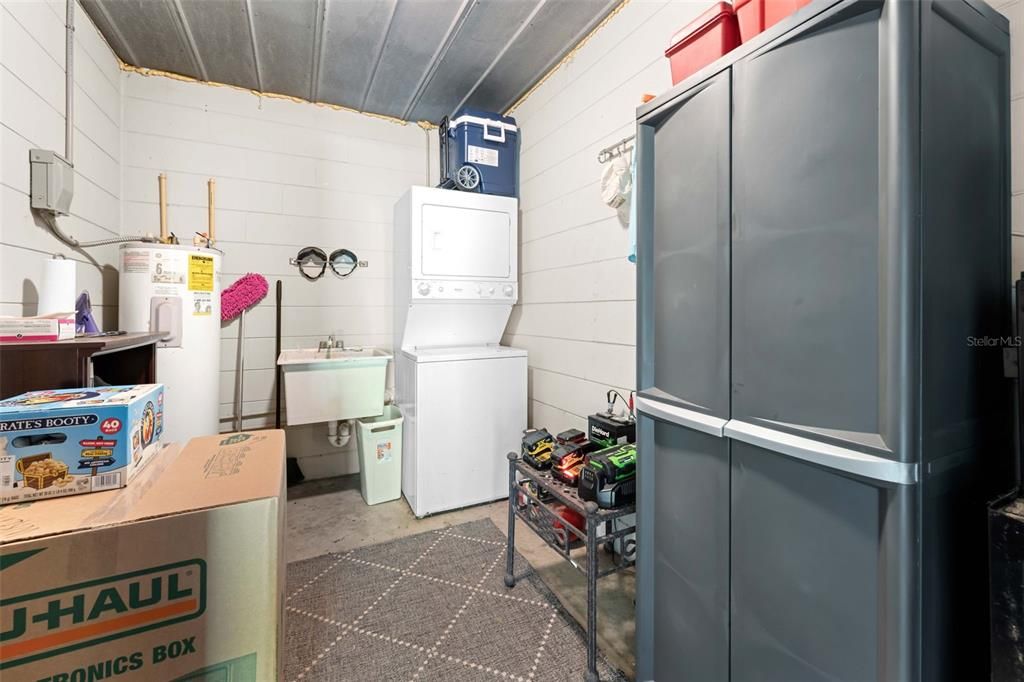 For Sale: $1,083,000 (3 beds, 2 baths, 1918 Square Feet)