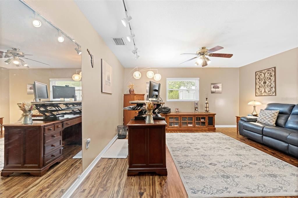 For Sale: $1,083,000 (3 beds, 2 baths, 1918 Square Feet)