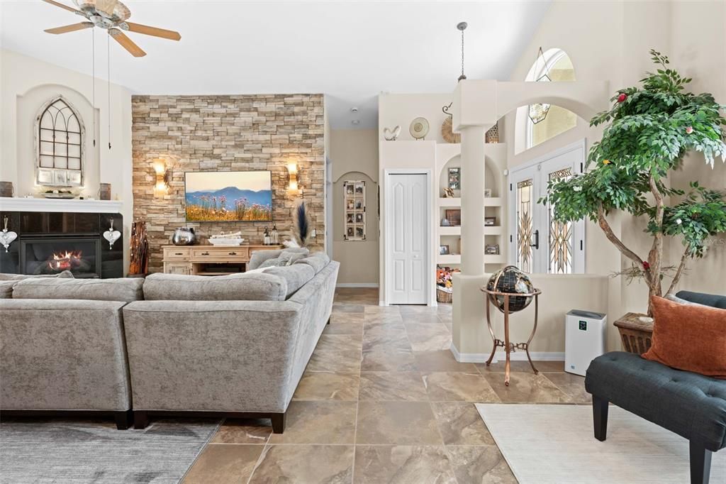 For Sale: $1,083,000 (3 beds, 2 baths, 1918 Square Feet)