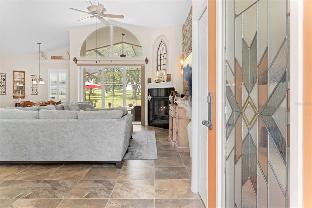 For Sale: $1,083,000 (3 beds, 2 baths, 1918 Square Feet)