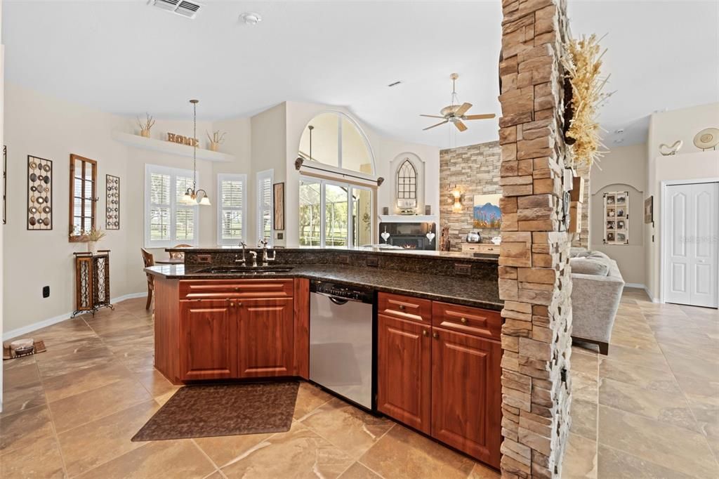 For Sale: $1,083,000 (3 beds, 2 baths, 1918 Square Feet)