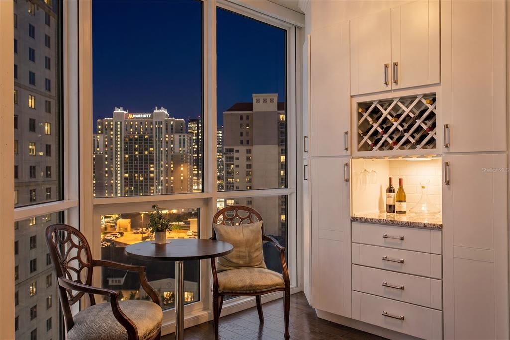 For Sale: $1,495,000 (3 beds, 3 baths, 2400 Square Feet)