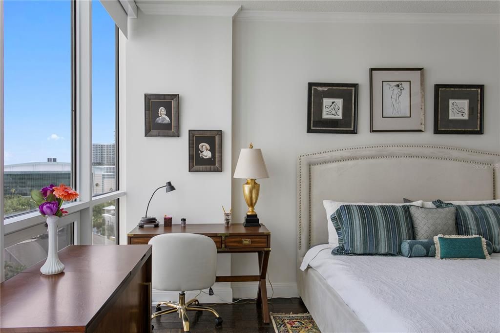 For Sale: $1,495,000 (3 beds, 3 baths, 2400 Square Feet)