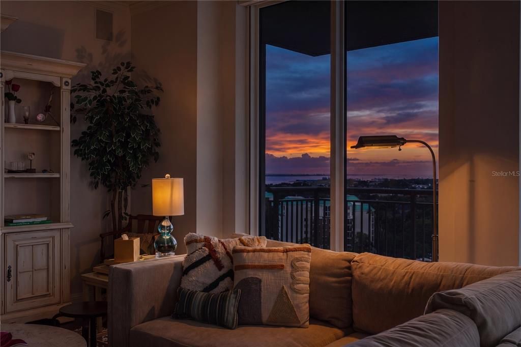 For Sale: $1,495,000 (3 beds, 3 baths, 2400 Square Feet)