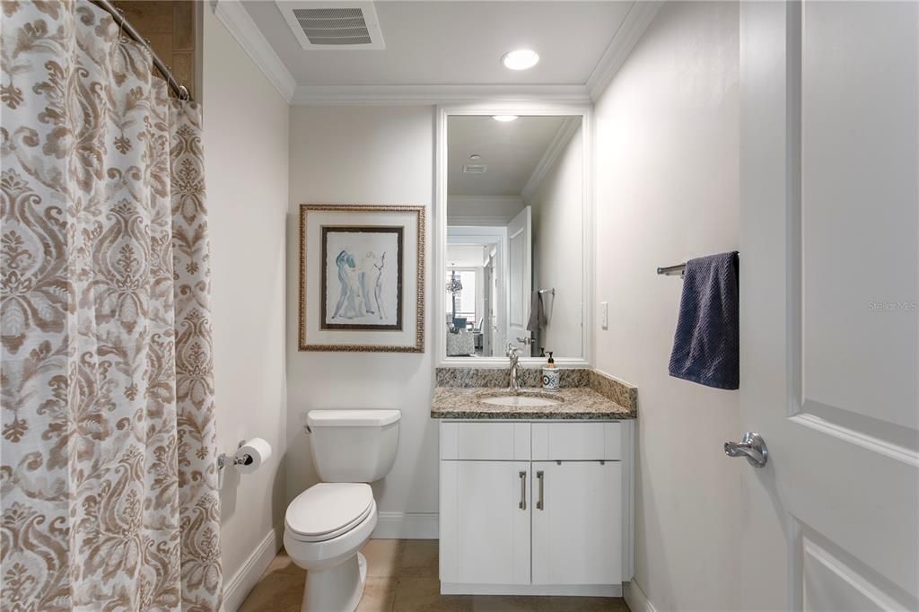 For Sale: $1,495,000 (3 beds, 3 baths, 2400 Square Feet)