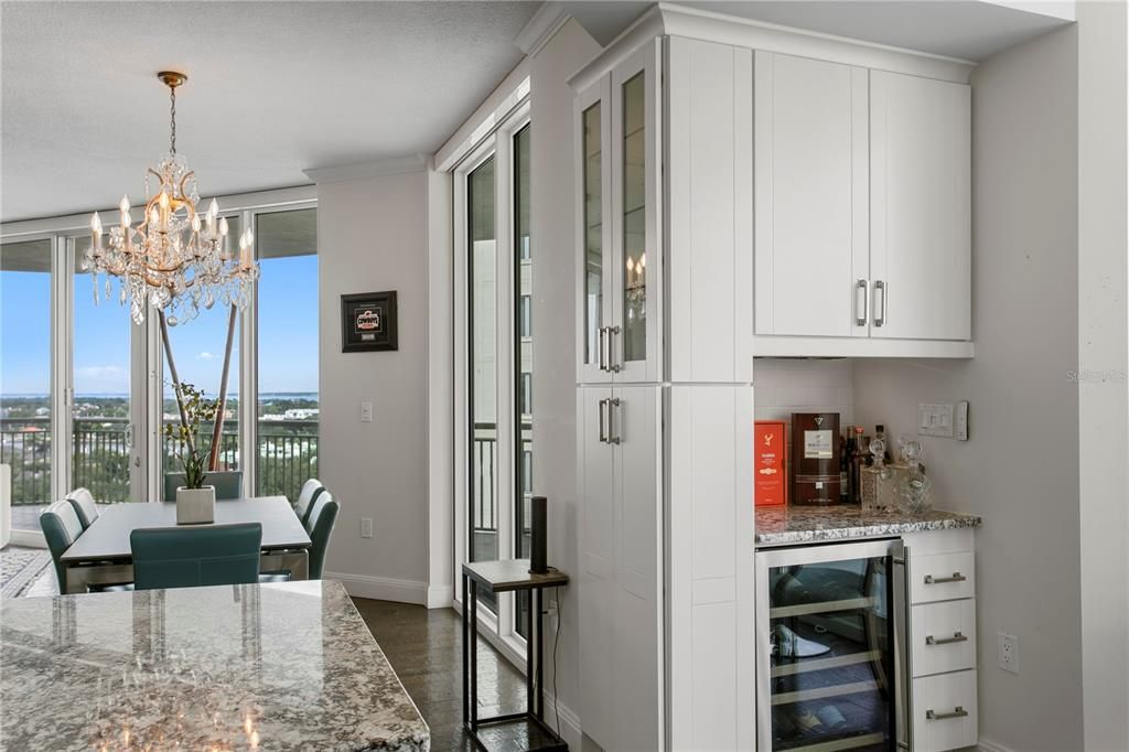 For Sale: $1,495,000 (3 beds, 3 baths, 2400 Square Feet)