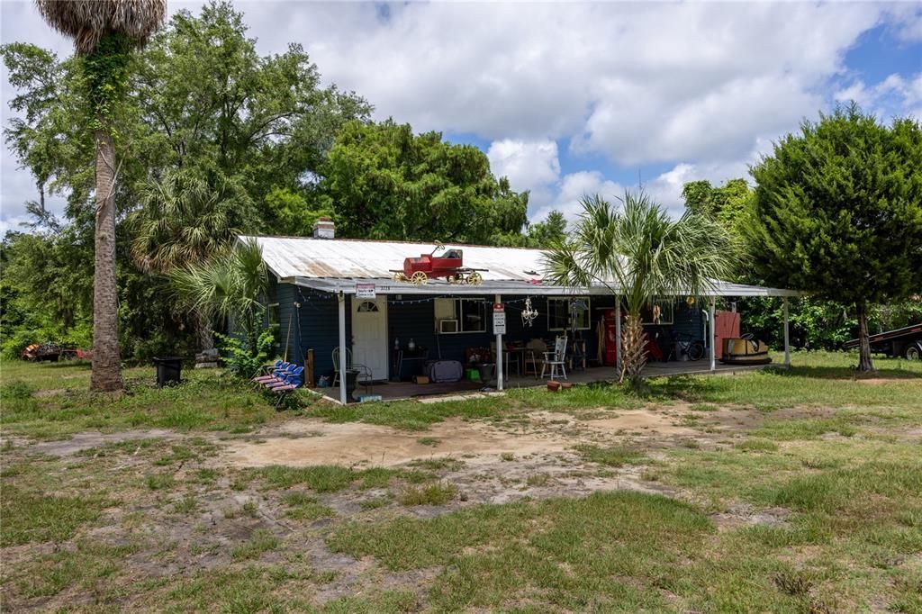 For Sale: $285,000 (0 beds, 0 baths, 1040 Square Feet)