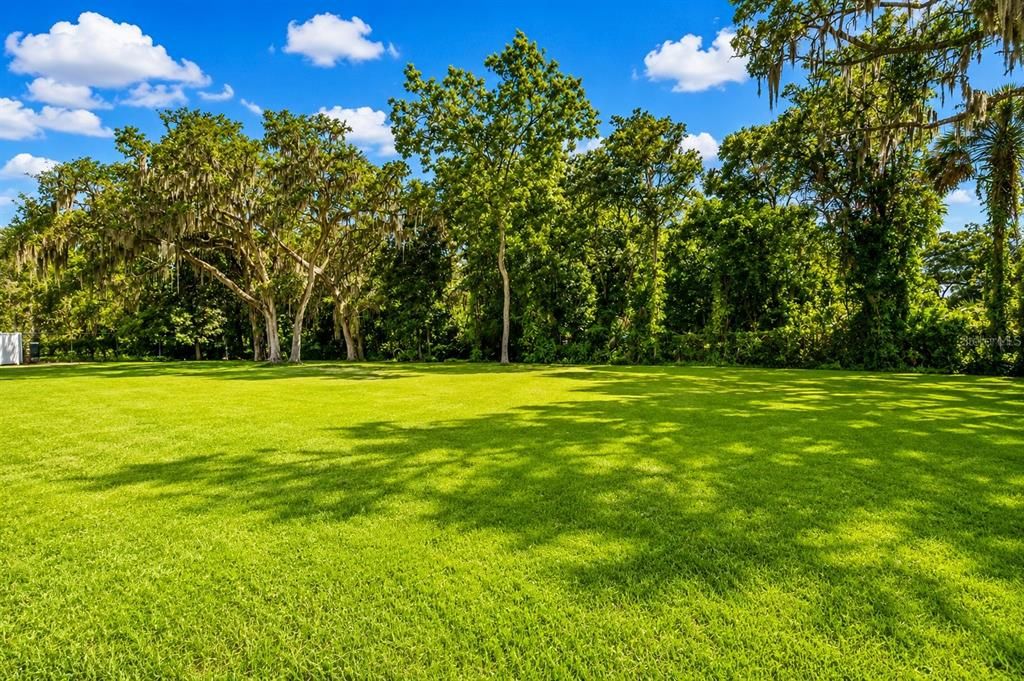 На продажу: $350,000 (1.12 acres)