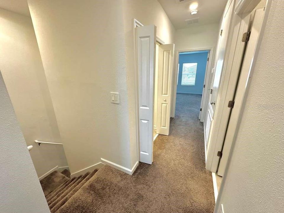 En Renta: $2,400 (3 camas, 2 baños, 1834 Pies cuadrados)